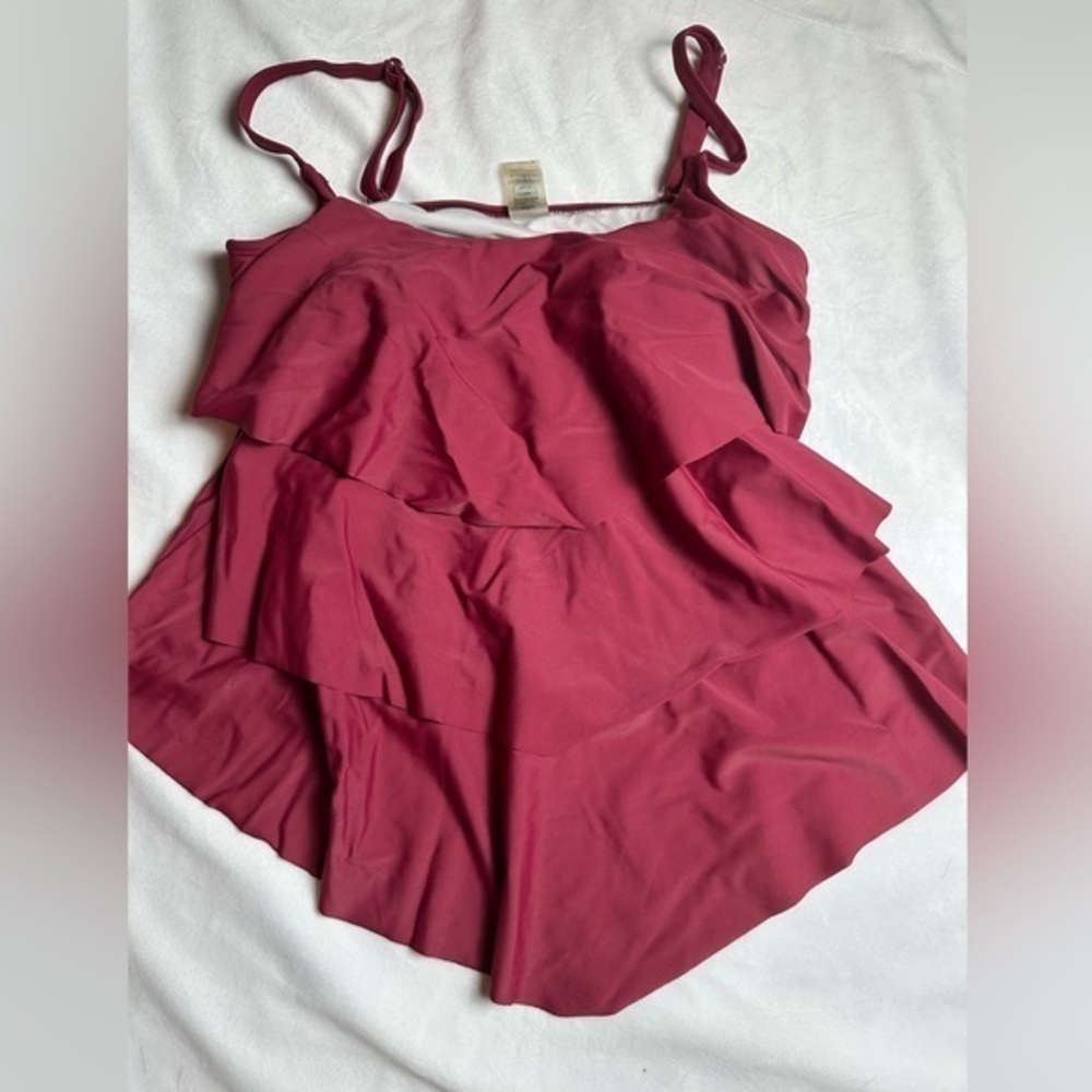 Beautiful burgundy tankini top